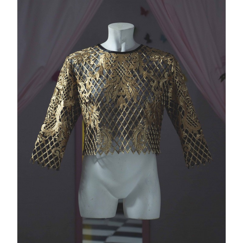 top bordado dorado