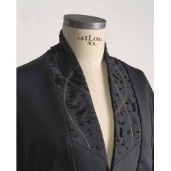 kimono negro con pedrería